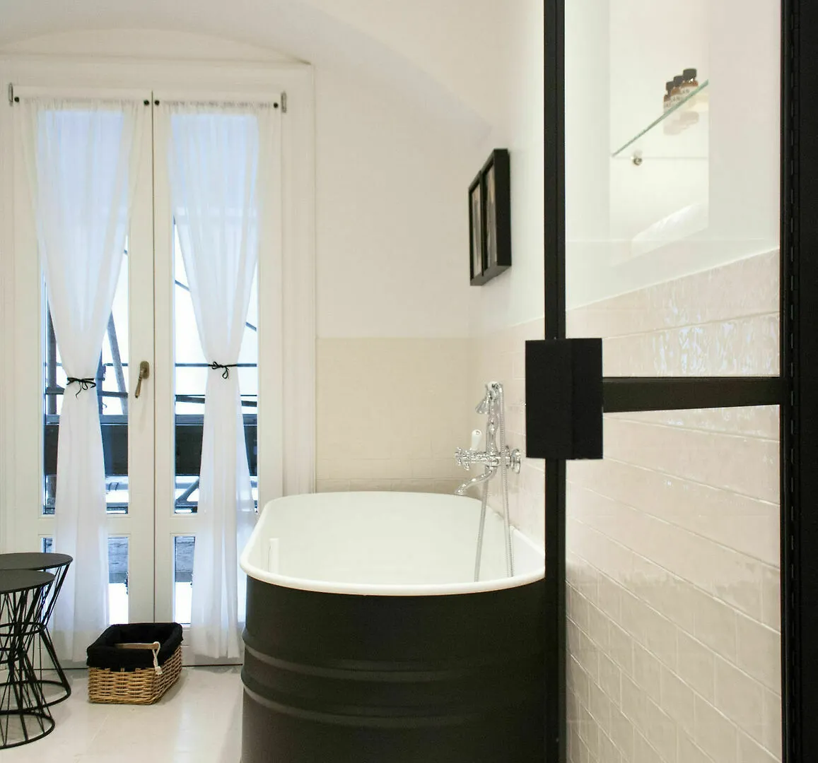 Pandenus Rooms Milan 2*,
